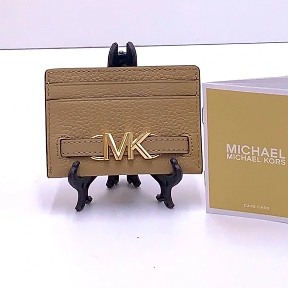 MICHAEL KORS Reed Large Pebbled Leather Card Holder Case Wallet COLOR: CAMEL